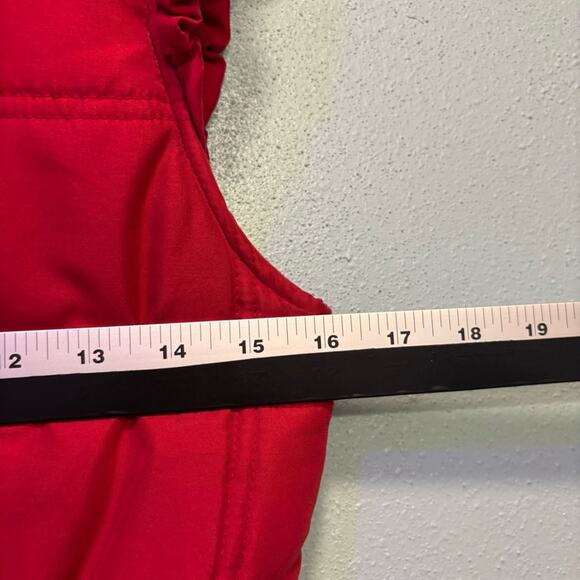 Tulle Women’s Red Cinched Waisted Quilted Vest Size Small - Picture 11 of 12